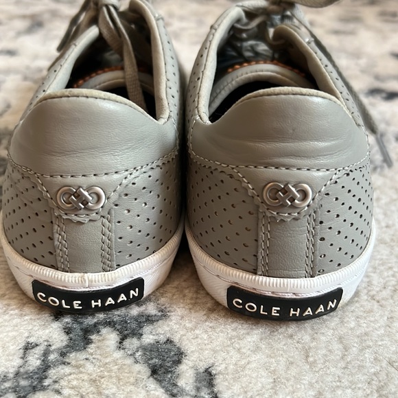 Grey cole haan sneakers size 7 1/2 - Picture 5 of 8